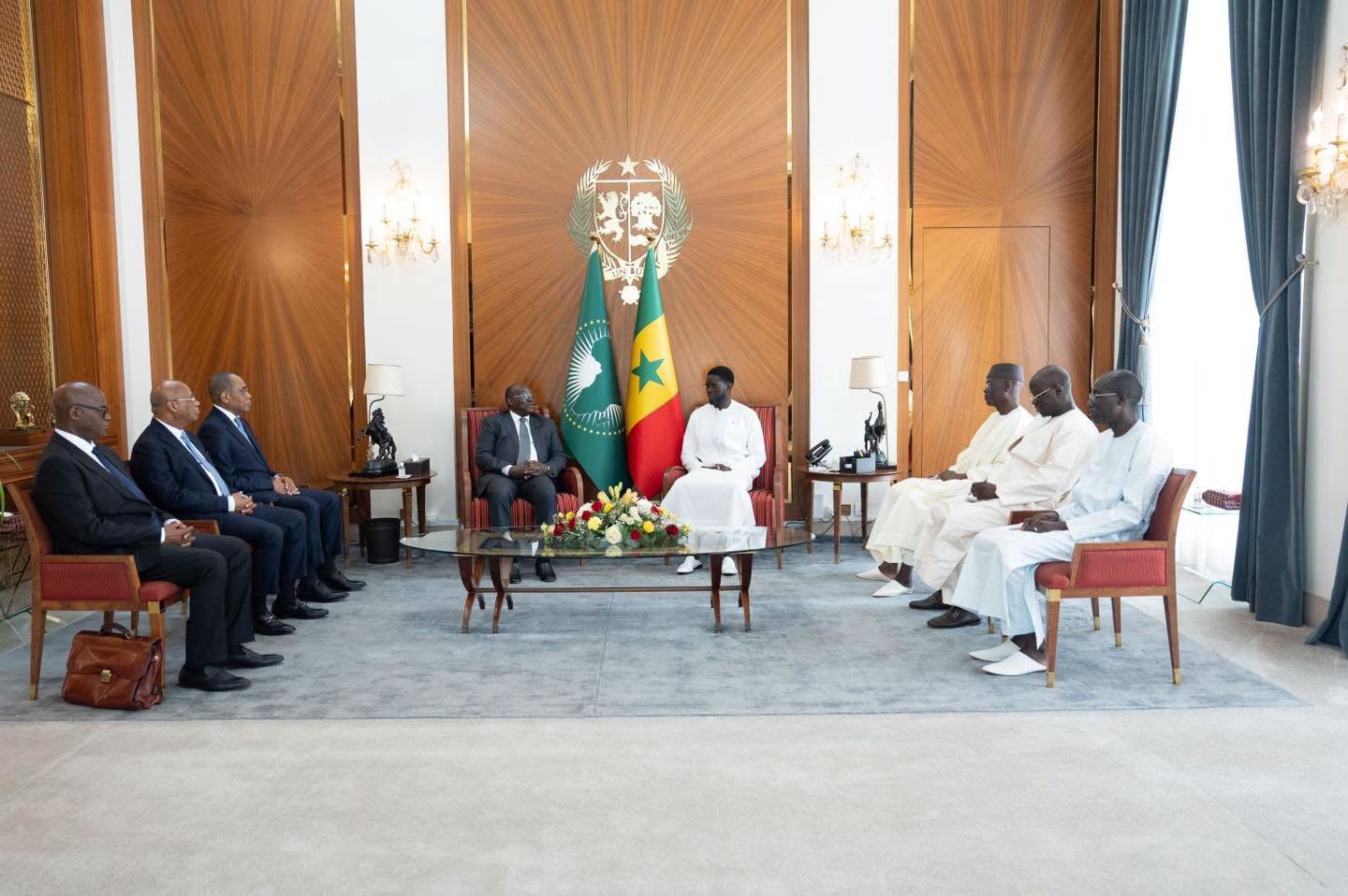 Audience au Palais : Diomaye Faye reçoit le vice-président ivoirien, porteur d’un message d’Alassane Ouattara