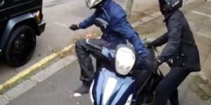 Gaz lacrymogène, machettes et motos : le procès d’un présumé réseau de braqueurs entre Thiaroye-sur-Mer, Yeumbeul…