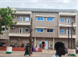 Chambre criminelle de Kaffrine : 15 ans de prison pour deux accusés, acquittement dans une affaire de viol présumé