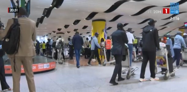 (Vidéo) Retour discret de la délégation officielle sénégalaise à Dakar après l&rsquo;élimination au Mondial