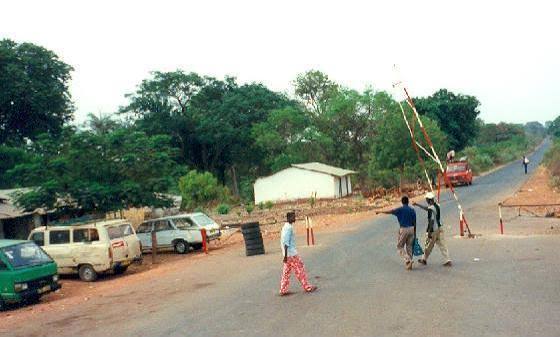 Frontière Sénégal-Gambie : Dakar dénonce des empiètements et appelle à l’apaisement