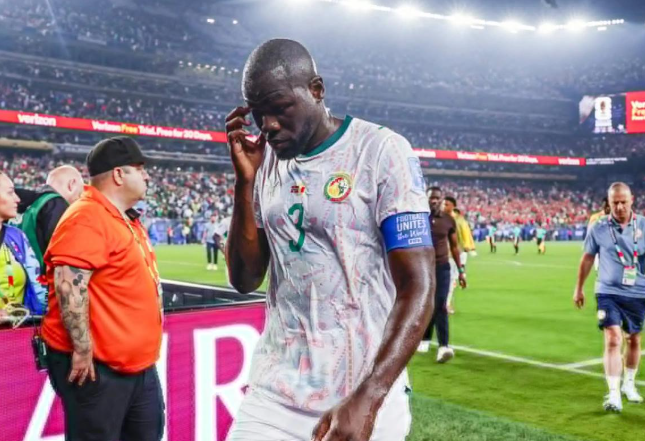 Kalidou Koulibaly pousse un coup de gueule : « Sommes-nous réellement obligés de nous ridiculiser ainsi… »
