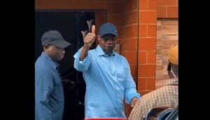 Bargny, Sébikhotane, Khombole, Bambey : regardez le départ d’Ousmane Sonko depuis la Cité Keur Gorgui- (vidéo)