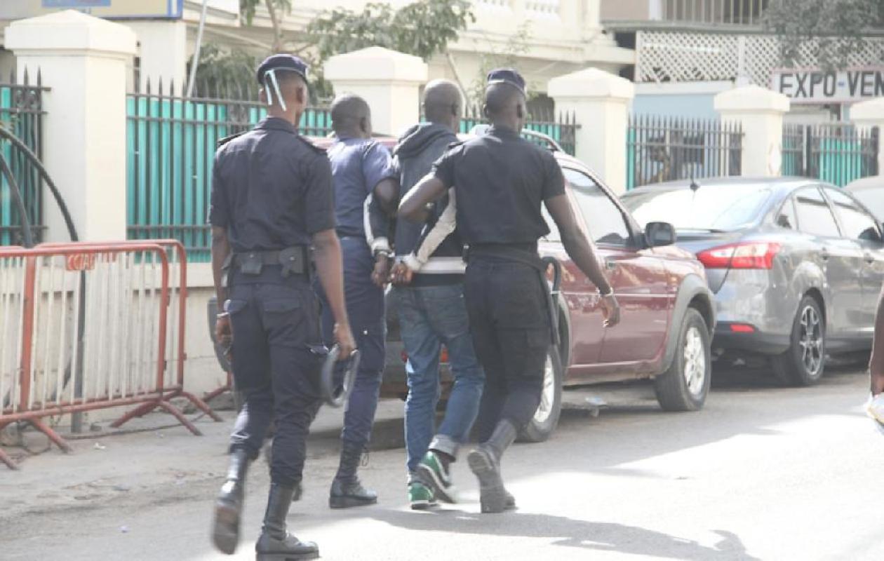 Thiaroye : il cachait 20 sachets de kush dans son caleçon, un présumé dealer arrêté à “Dubaï”