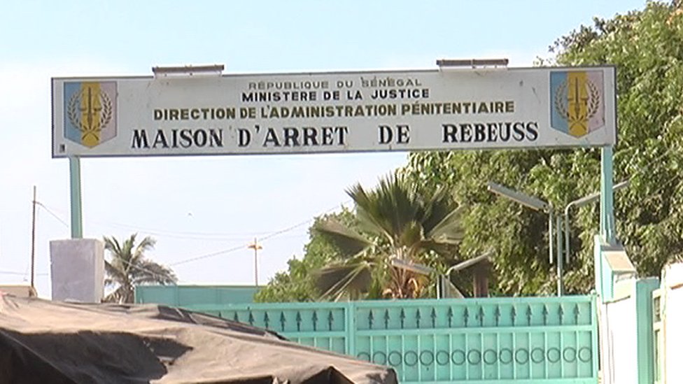Diomaye Faye insiste sur les portiques de détection et les peines alternatives pour humaniser les prisons