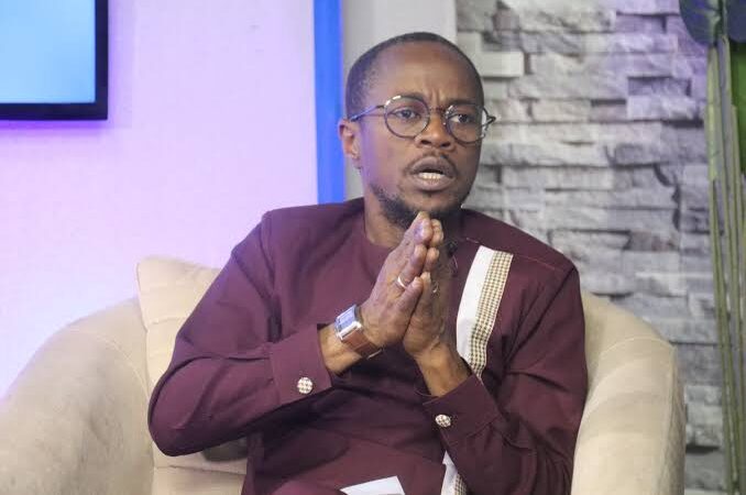 L&rsquo;APR annonce un accueil républicain sans banderoles politiques pour le retour de Macky Sall