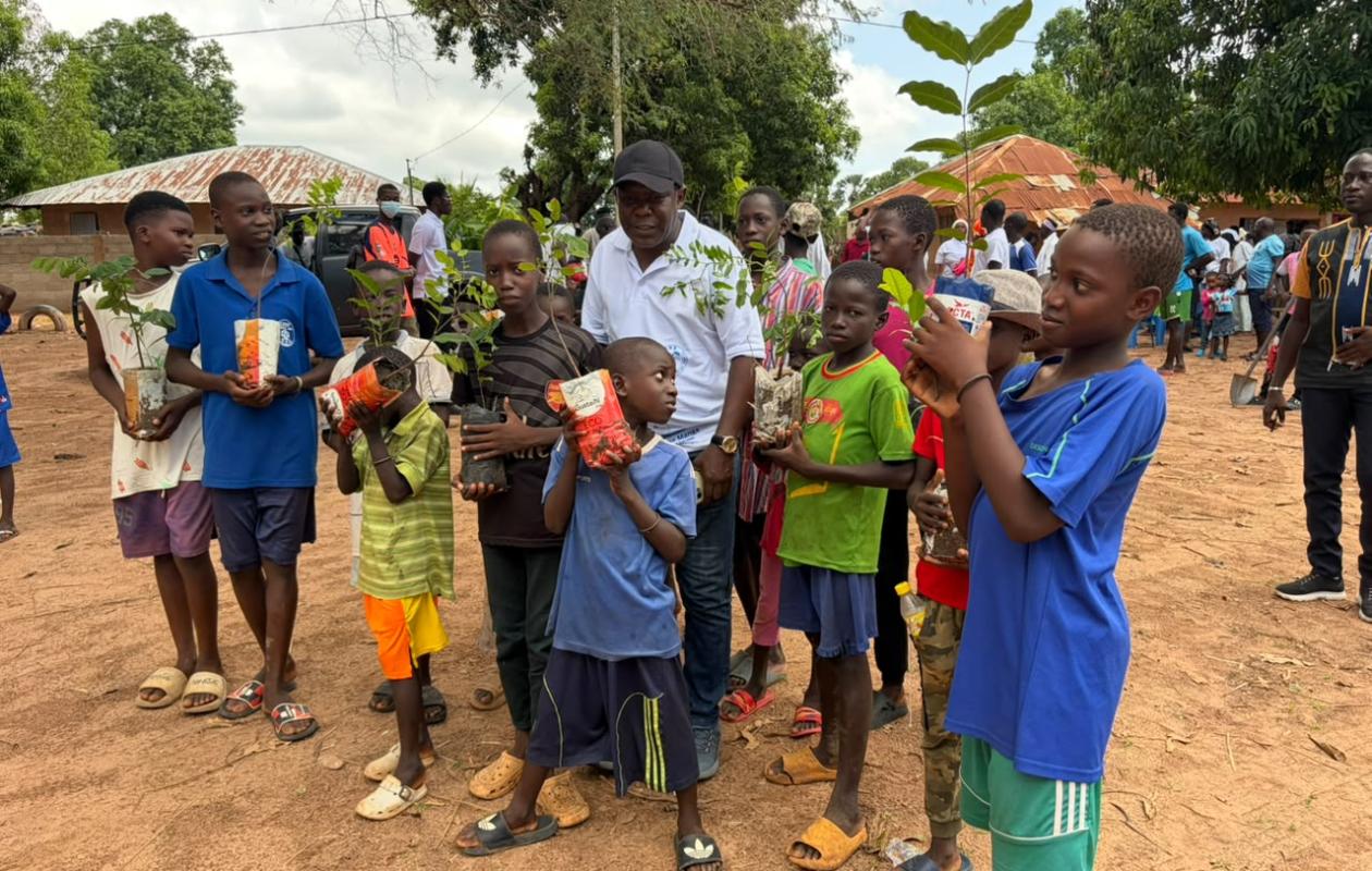 Dr Manga : un village peut générer près de 4 milliards FCFA avec 10 000 dithériums