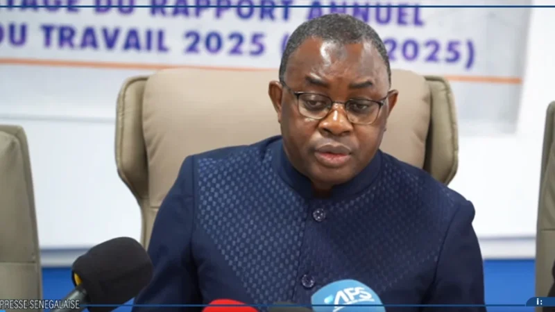 Le ministre Dianté aux syndicats : «Allez voir les députés» pour les convaincre d’amender les codes