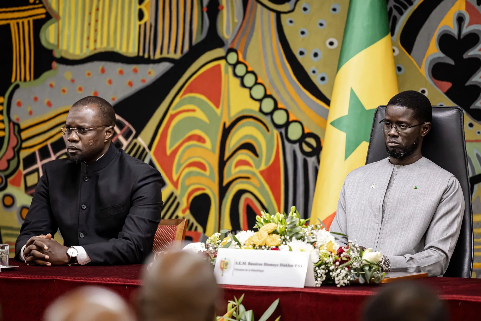 Selon Yoor Yoor, Ousmane Sonko brandit la menace d’une motion de censure après un discours virulent à Mbacké