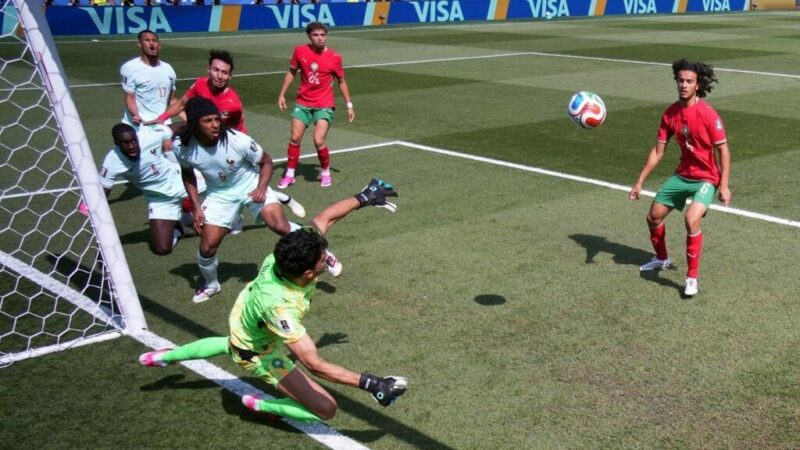 France-Maroc : Bounou s&rsquo;interpose et stoppe une tête d&rsquo;Upamecano (0-0)