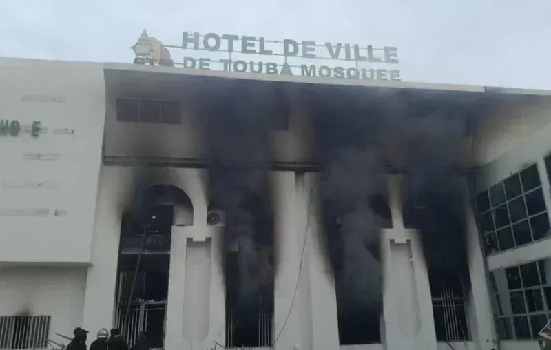 Incendie à Touba : l’état civil préservé, le maire réclame un camp spécial de pompiers