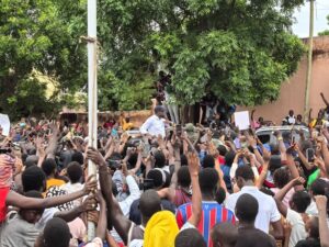 Sonko à Keur Madabel : forte affluence pour l’opération de vente des cartes PASTEF