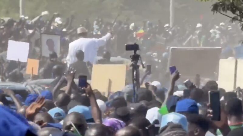 Macky Sall de retour : La Foule déferle à Dakar