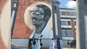 UCAD : nommée d'après Cheikh Anta Diop, mais le wolof reste absent des amphis