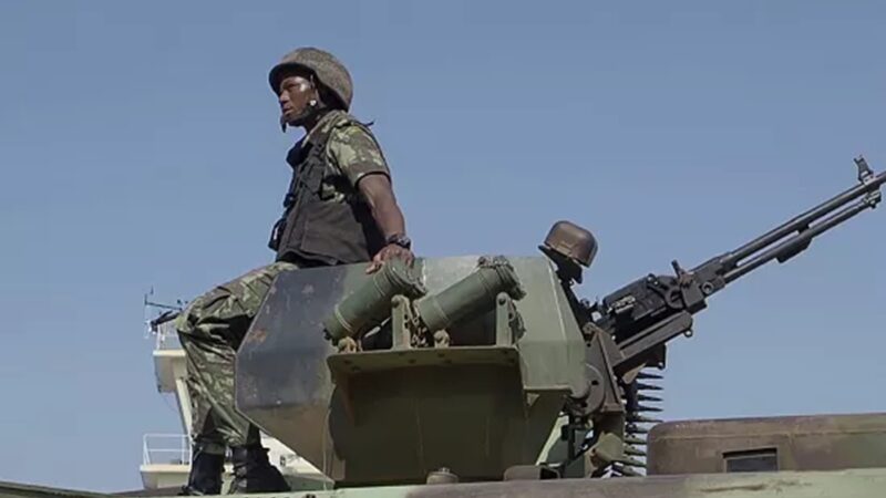 Attaques au Mali : cinq localités visées, les rebelles du FLA s’emparent d’Anéfis