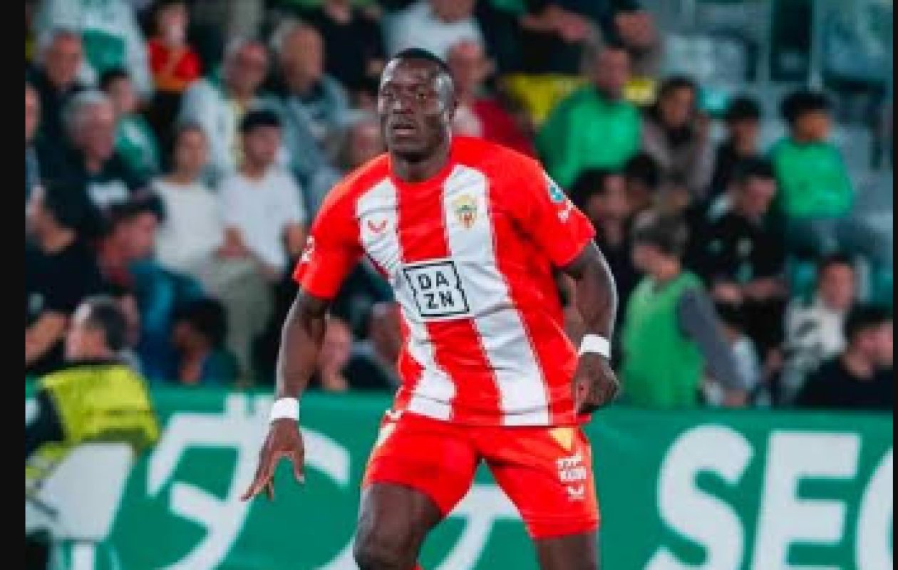 Dion Lopy prolonge à Almería jusqu’en 2030 et repousse les convoitises