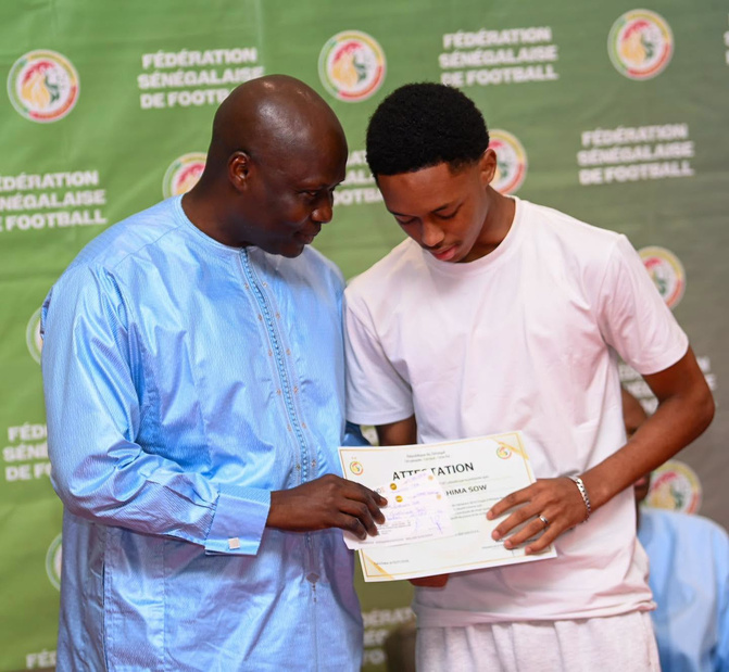 311 millions FCFA et des iPad : les Lionceaux U15 et U17 honorés au stade Léopold Sédar Senghor