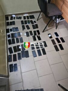 Grand-Yoff : 74 téléphones saisis et 6 suspects interpellés au Maket Bi