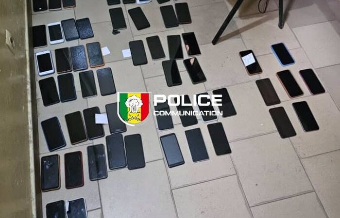 Grand-Yoff : 74 téléphones saisis et 6 suspects interpellés au Maket Bi
