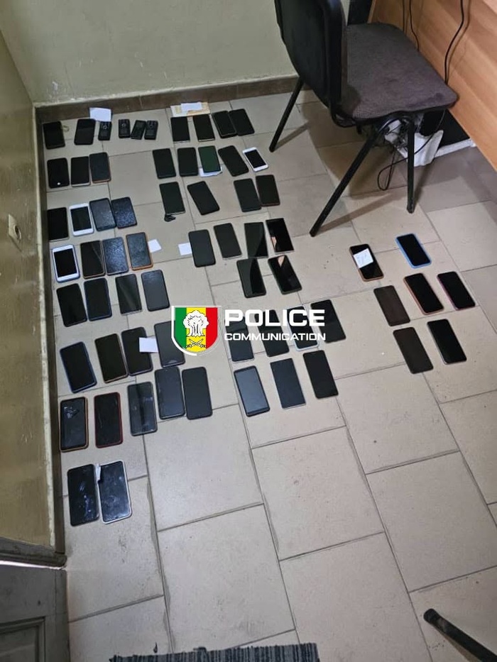 Grand-Yoff : 74 téléphones saisis et 6 suspects interpellés au Maket Bi
