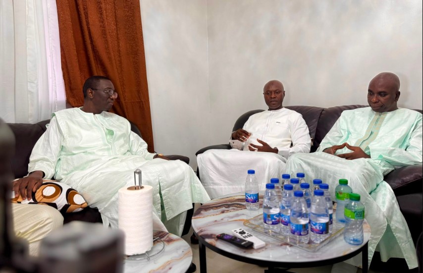 Parcelles Assainies : L’ex PM Amadou Ba chez le maire Djamil Sané pour présenter après le décès de sa mère