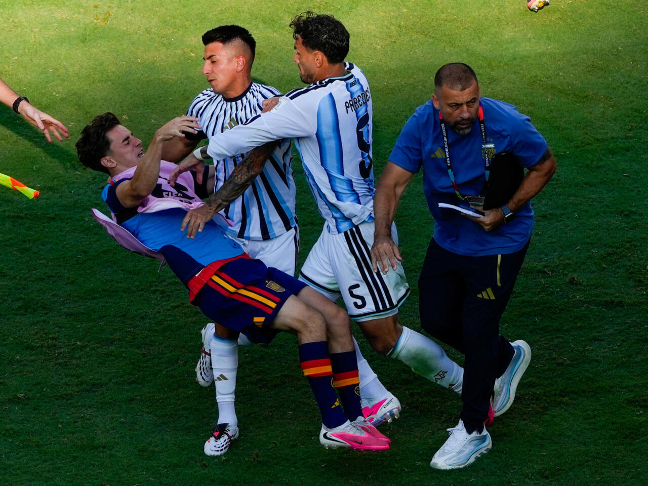 Mondial : La FIFA frappe fort, l’Argentine paie cher les débordements de la finale