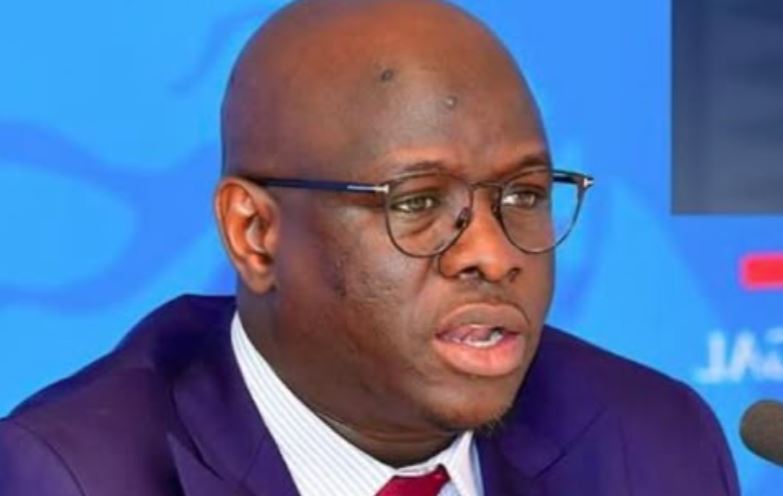Hausse du carburant : Cheikh Diba face à un exercice d’équilibriste, par Demba Siré Diallo