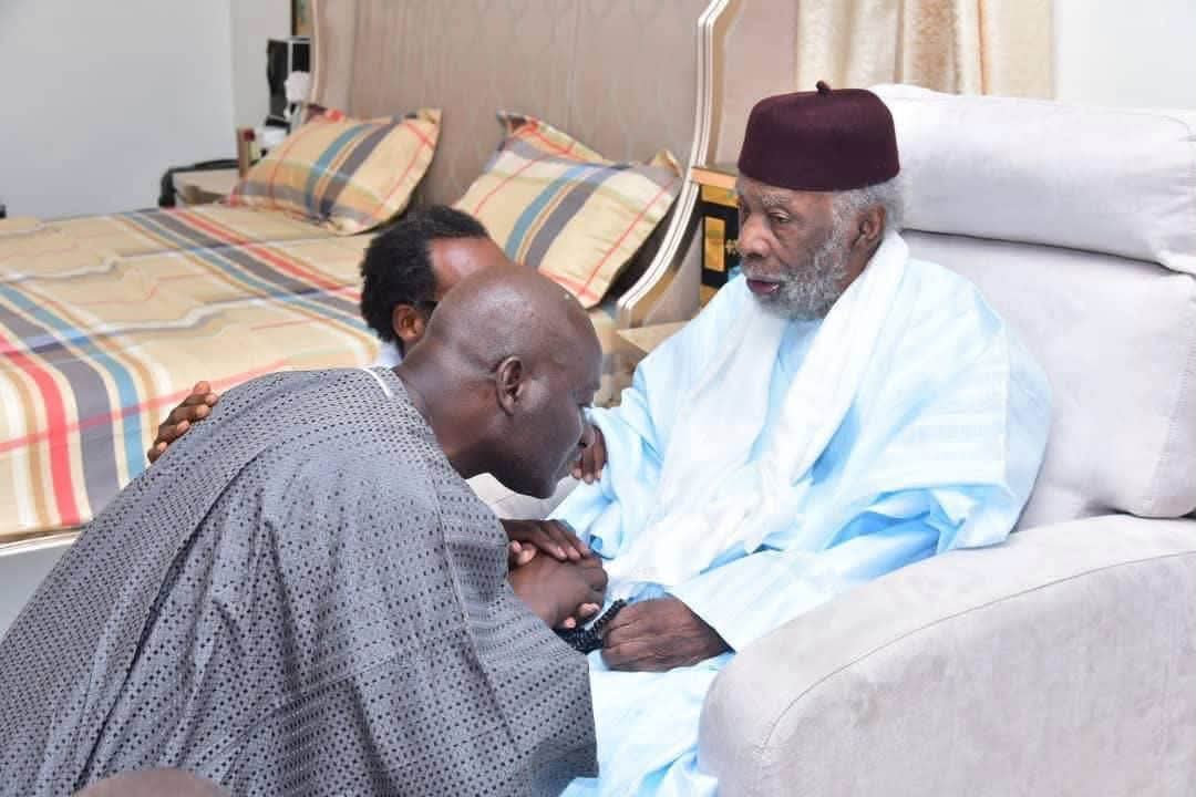 À quelques jours du Gamou, le maire de Dakar, Abass Fall, en visite religieuse à Ndiassane…