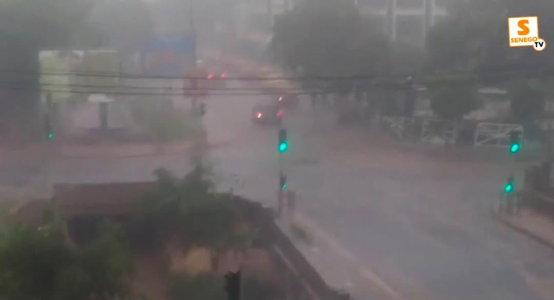 Le ciel se fâche à Dakar : Fortes rafales et ambiance de tornade (Senego TV)