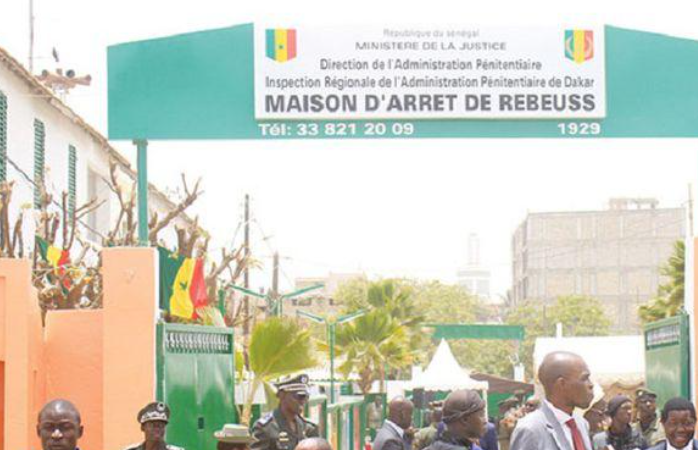 Rebeuss : Me Moussa Sarr joue les inspecteurs de nuit et réveille les cellules