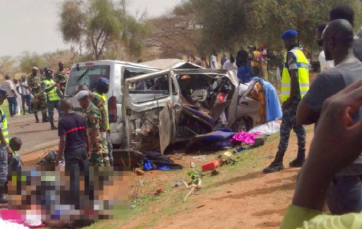Collision dans la région de Louga : l&rsquo;épouse du chauffeur du minibus Cheikhou Chérifou parmi les quatre victimes