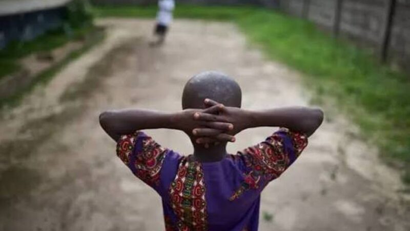 Alain Sadick publie 10 repères pour concilier héritage et autonomie des ados au Sénégal