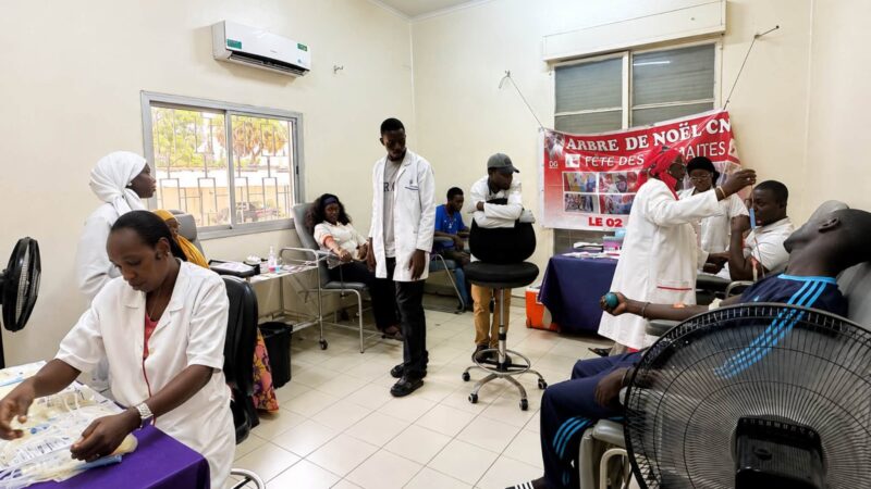 CNTS : plus de 300 poches de sang collectées après l’appel de Pastef