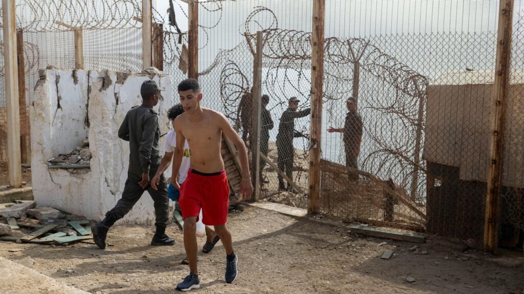 Ceuta : des migrants racontent les violences des habitants et des scènes de chasse à l&rsquo;homme