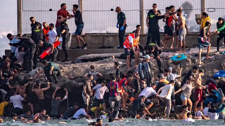 Ceuta : Fnideq quadrillée après de nouveaux appels à franchir la frontière