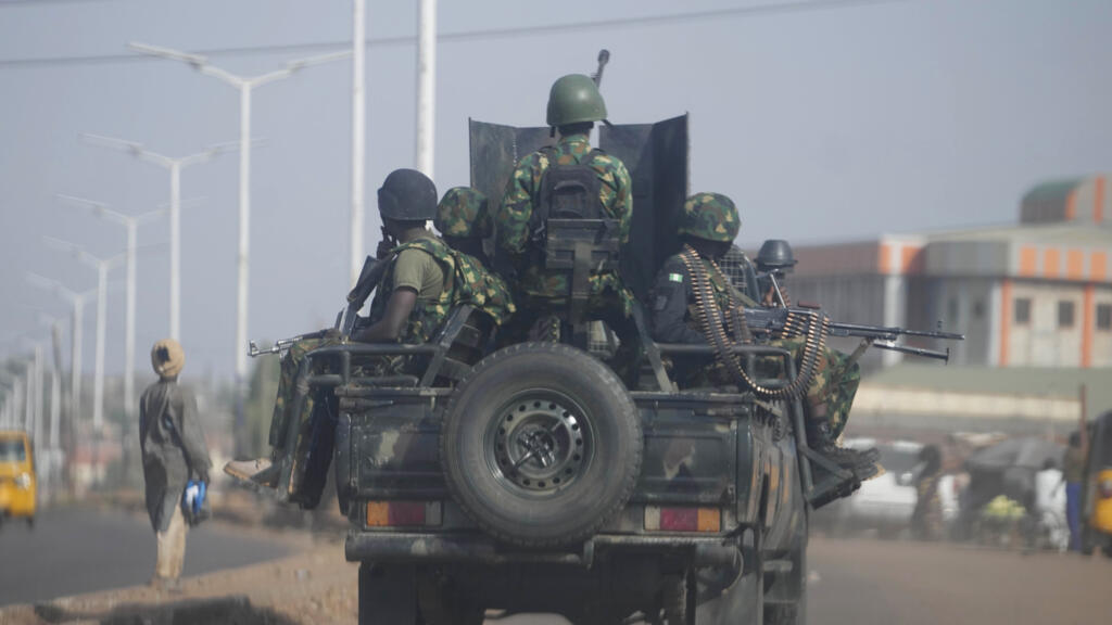 Tentative de coup d&rsquo;État au Nigeria : un colonel plaide le patriotisme et un ex-ministre est soupçonné de financement
