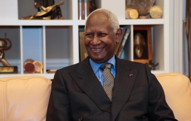 Abdou Diouf souffle une bougie de plus : devinez son âge !