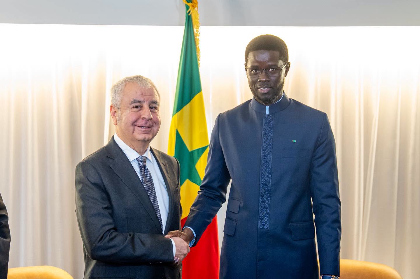 Souveraineté énergétique : Diomaye Faye préside la signature d’un accord entre la SAR et Yamata