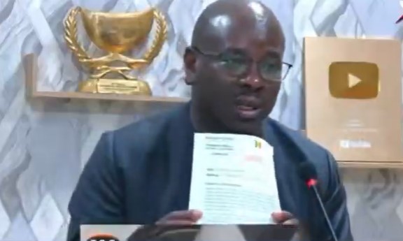 Affaire Kosmos: Birame Soulèye Diop brandit des documents après les déclarations du PM et réclame une enquête parlementaire (Vidéo)