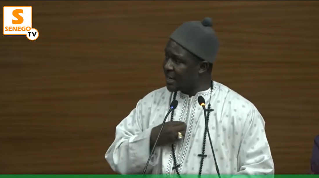 DPG : Cheikh Bara Ndiaye tacle le Premier ministre et ses ministres (Senego Tv)