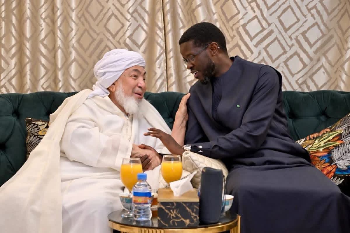 Paix en Afrique : Bassirou Diomaye Faye échange avec Cheikh Abdallah bin Bayyah