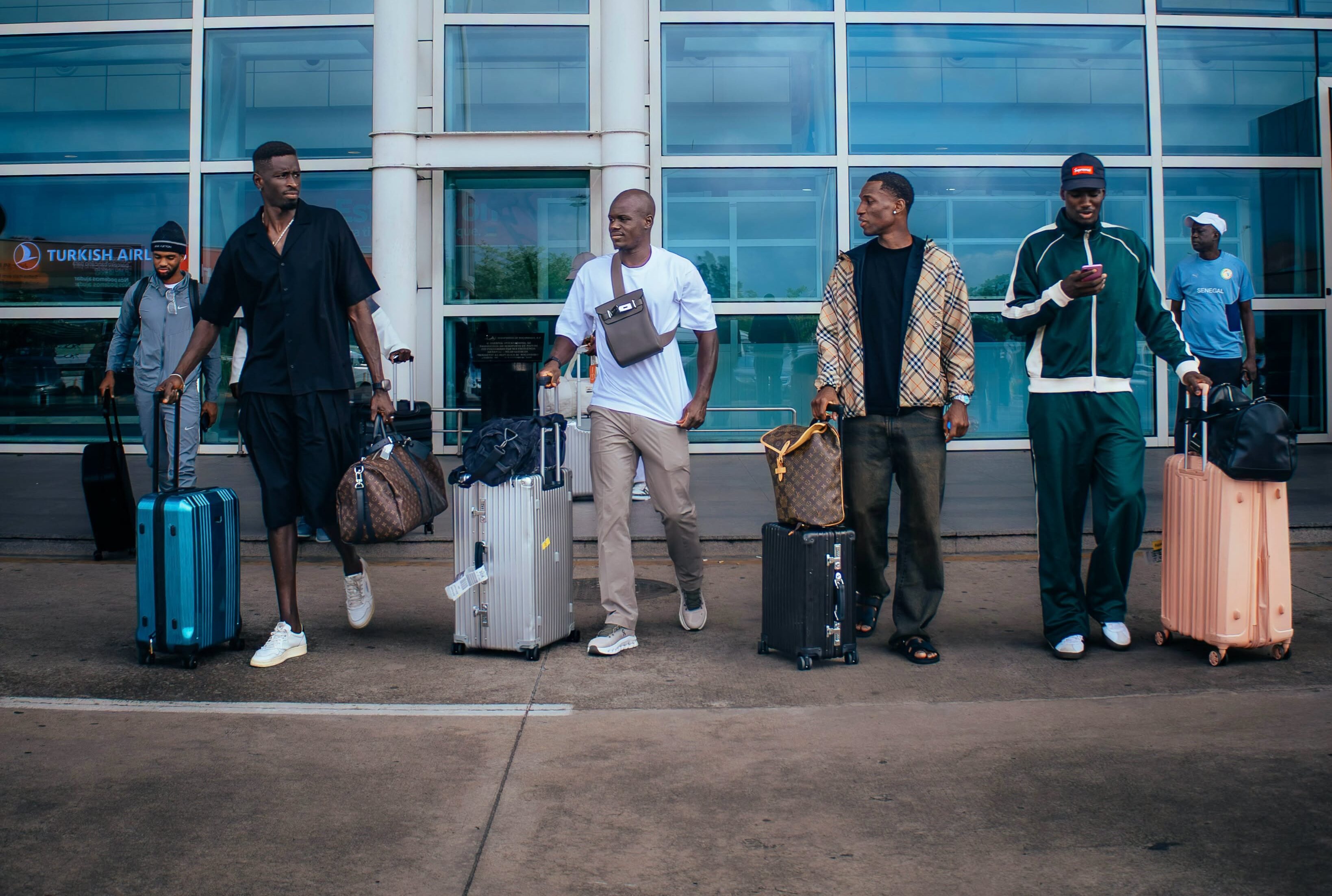 Elim. CAN 2027 : Ibrahima Mbaye, Nicolas Jackson, Malang Sarr… les Lions débarquent à Maputo (Photos)