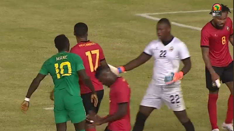 Sénégal-Mozambique délocalisé : Mbaye-Jacques Diop dénonce une « faillite », Bakary Cissé défend la FSF