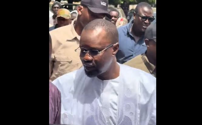 Touba : Regardez l’arrivée d’Ousmane Sonko dans la ville sainte (vidéo)