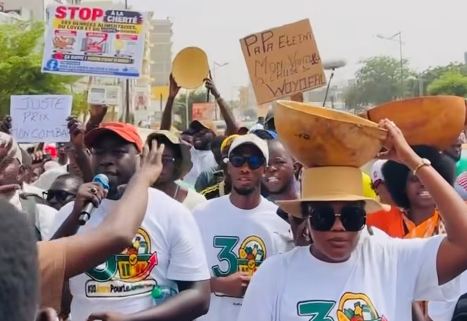 Direct – Sénégal : marche pacifique contre la vie chère et la baisse du pouvoir d’achat