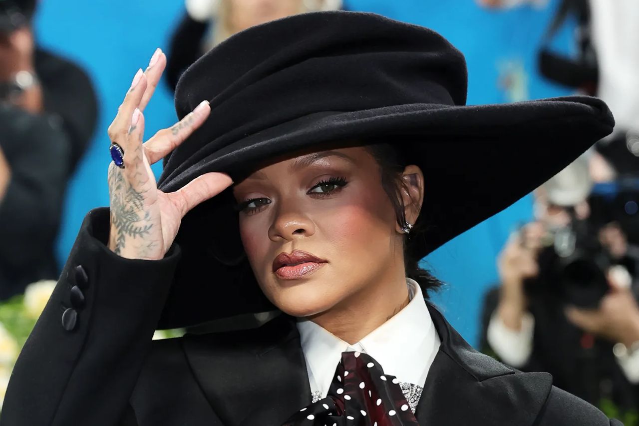 Rihanna craque pour Céline Dion et chante « Pour que tu m’aimes encore »