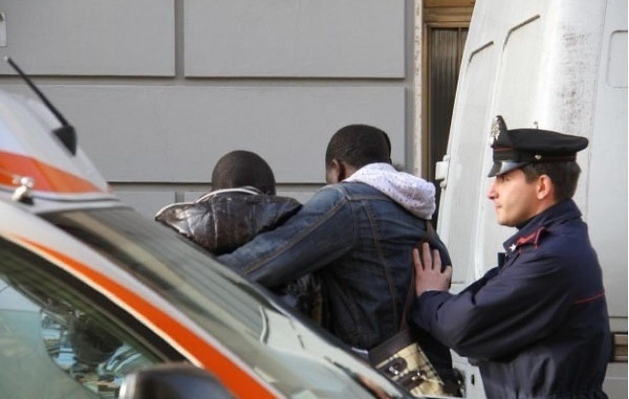 Italie : Un Sénégalais armé d’un couteau arrêté après avoir semé la panique dans un bus