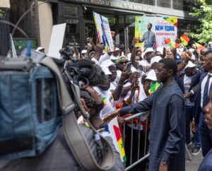 Bassirou Diomaye Faye arrive à New York et communie avec la diaspora