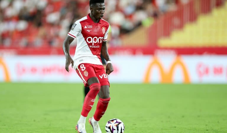 Lamine Camara : Filipe Luis veut le relancer comme titulaire face au PSG