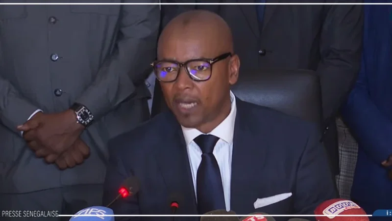 Alpha Thiam salue le pré-rapport, dont la finalisation précédera les États généraux